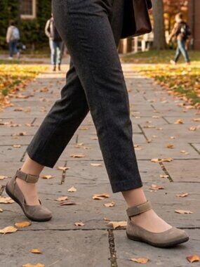 Womens Clark Mushroom Nubuck Mary Jane Cushion Soft Flats Comfy Preppy Size 8.5
